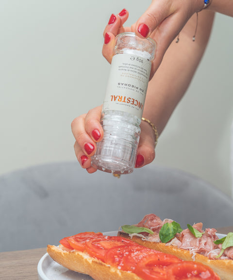 Pack of 6 Natural Salt Crystals - Glass Mill